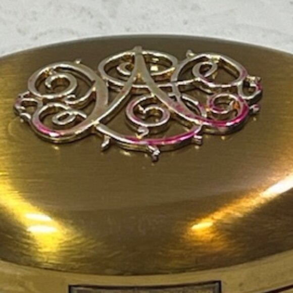 VTG Gold Tone Brass Monogramed Germaine Monteil Oval Powder Compact 2.5" - Picture 12 of 12